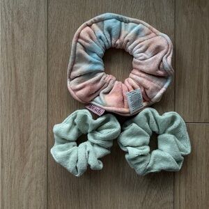 Kitsch terry cloth scrunchies